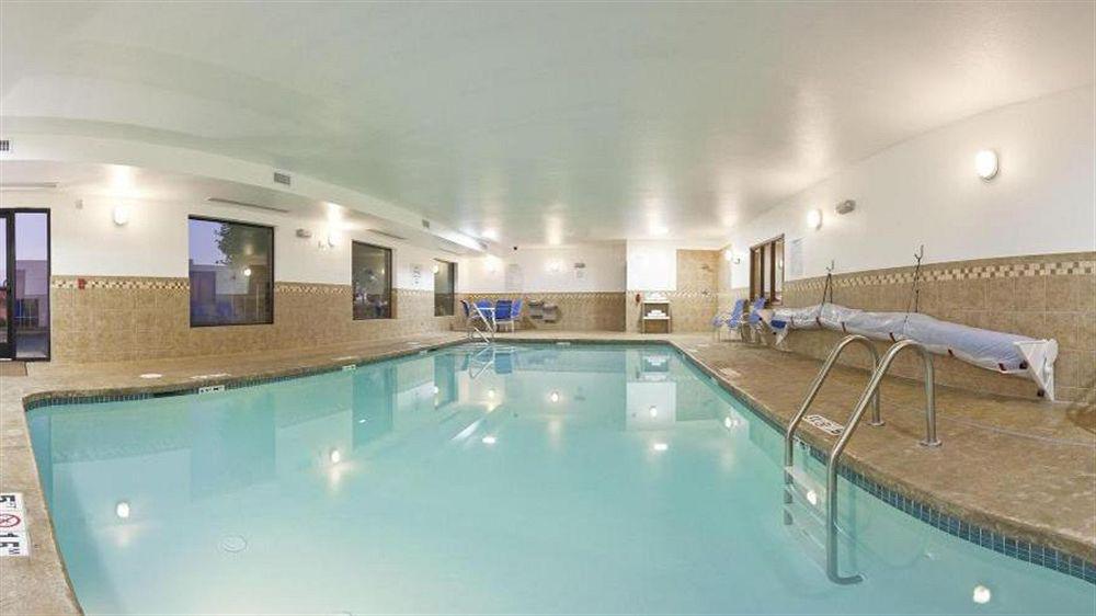 Holiday Inn Express Hotel & Suites Vancouver Mall-Portland Area By Ihg Exterior foto