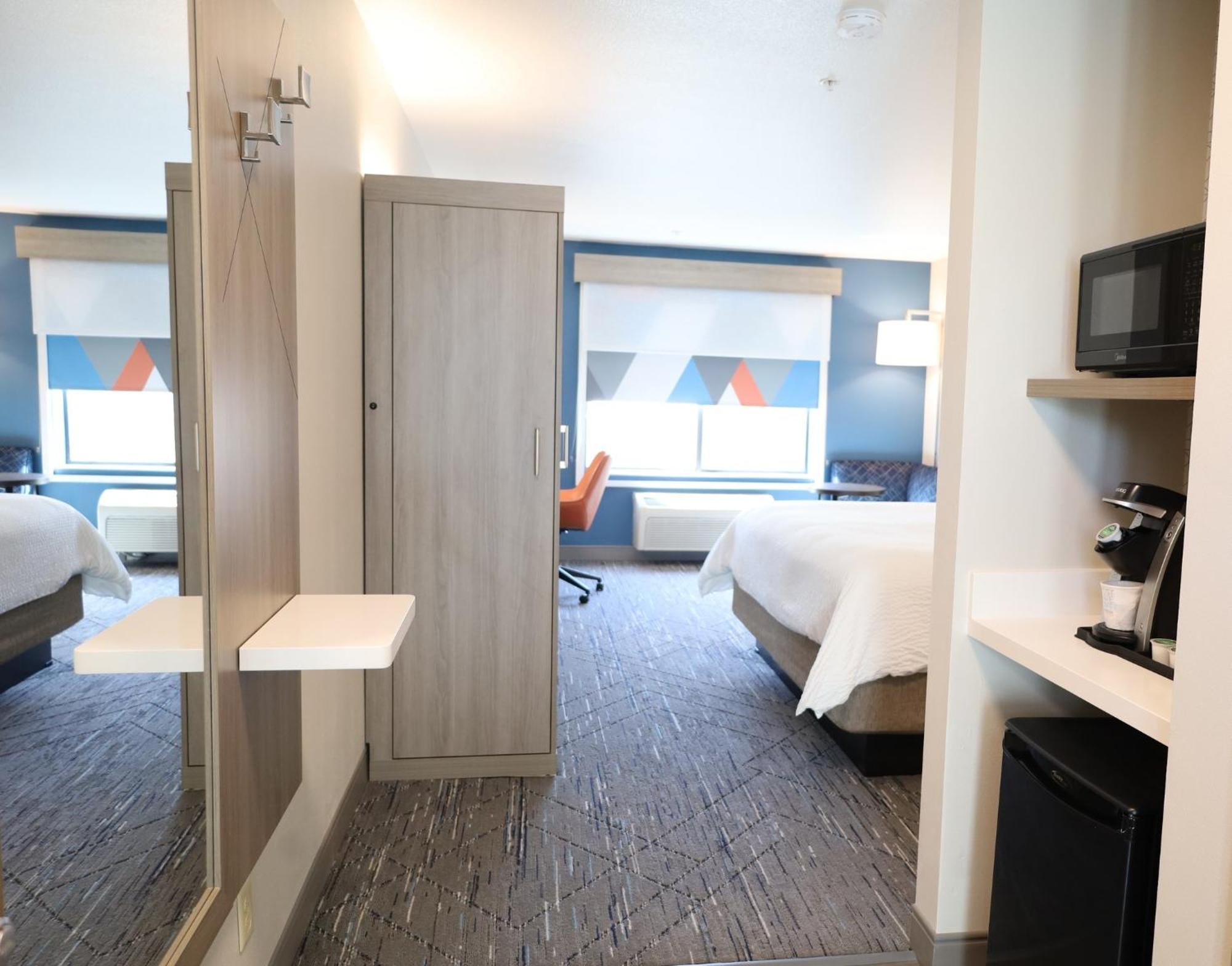 Holiday Inn Express Hotel & Suites Vancouver Mall-Portland Area By Ihg Exterior foto